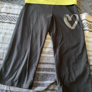 VS PINK Capri lounge pants